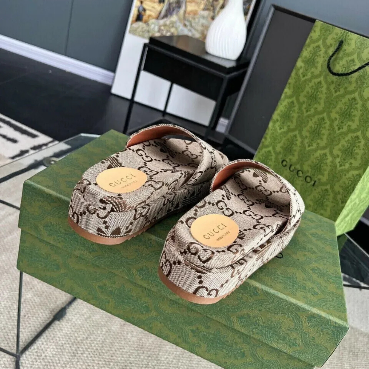 GUCCI ANGELINA FLAT SANDAL CANVAS GIANT MONOGRAM BEIGE