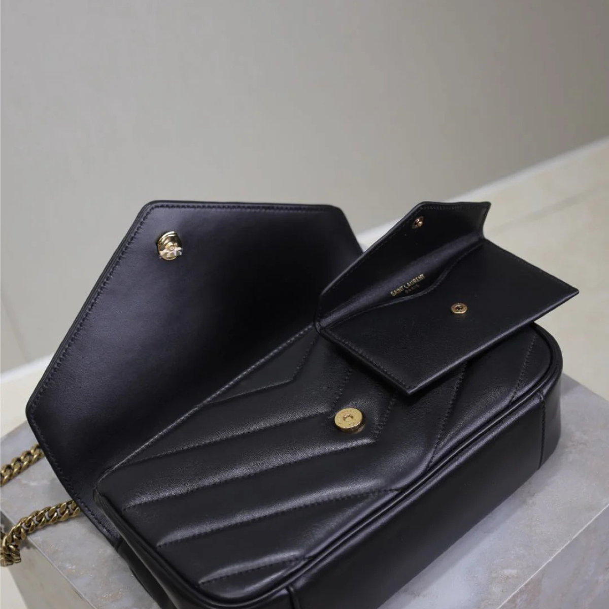 YSL SIGNATURE SET– LOULOU BAG & OPYUM SANDAL